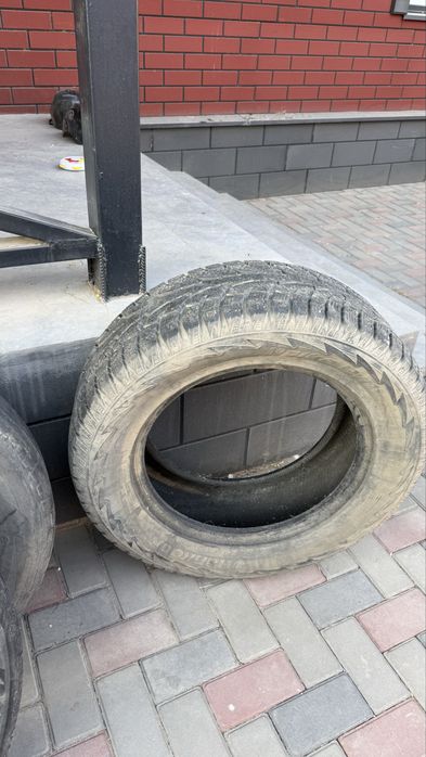 Продам шину на джип