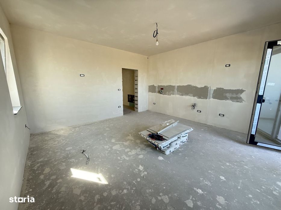 Apartament cu 2 camere, decomandat, 55 mp utili + balcon - Giroc