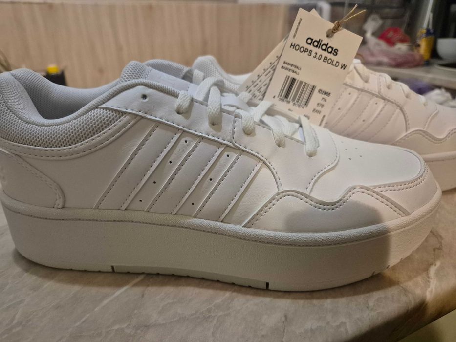 Нови маратонки адидас 41 1/3