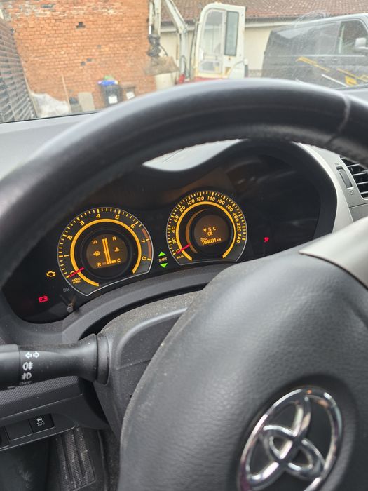 Toyota auris .1.6 full istoric in toyota