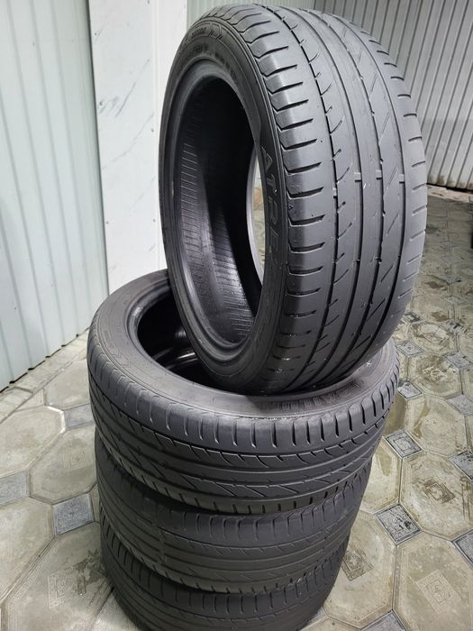 Резины летнии в комплекте 235/45/18   хорошом состояние