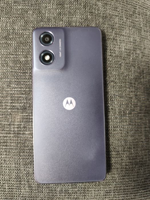 Телефон Moto g04