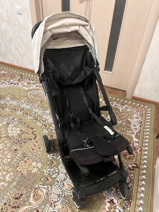 Продам прогулочную коляску