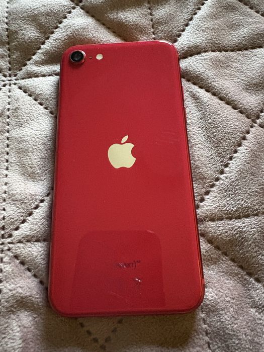 Iphone SE 2020 red/червен