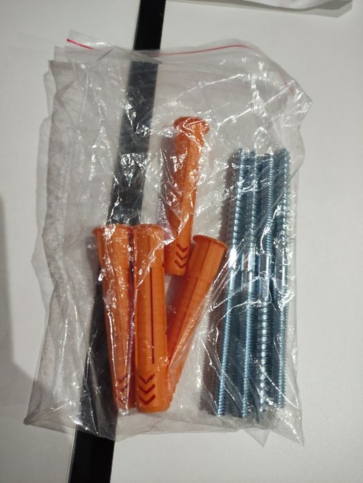 Полки настенные новые 2 шт