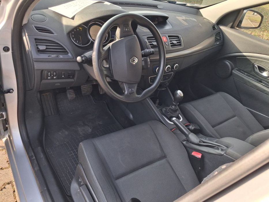 Renault megane 3  1.6 benzina + Gpl