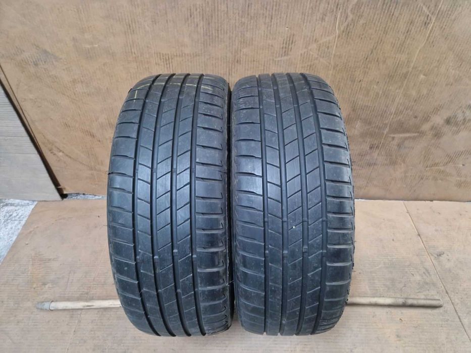 2 Bridgestone R17 215/50
летни гуми
DOT1520