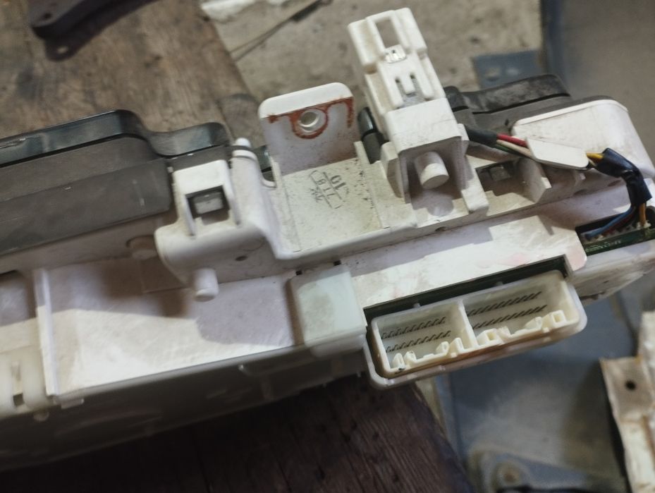 Щиток приборов на лексус