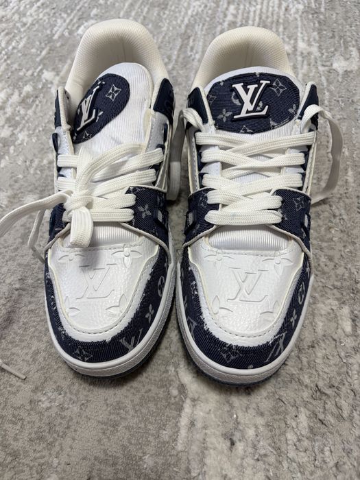 Vand adidasi LV trainers