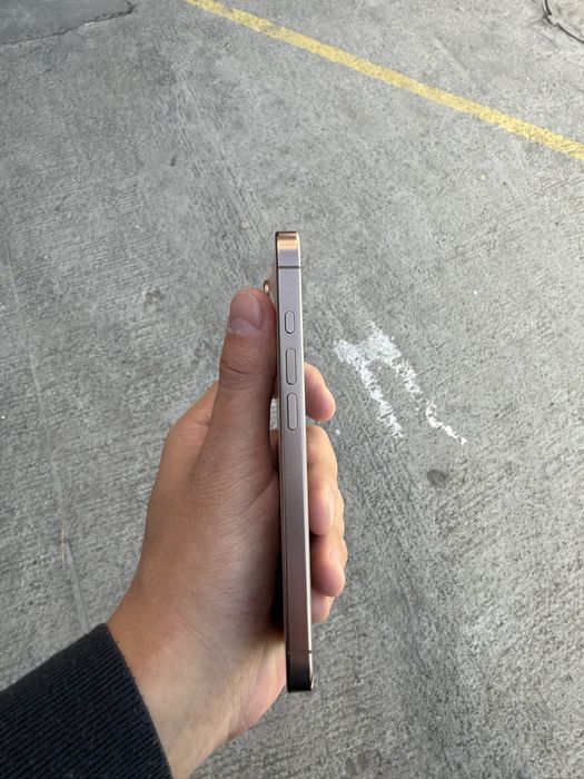 Apple iPhone 16 Pro Desert