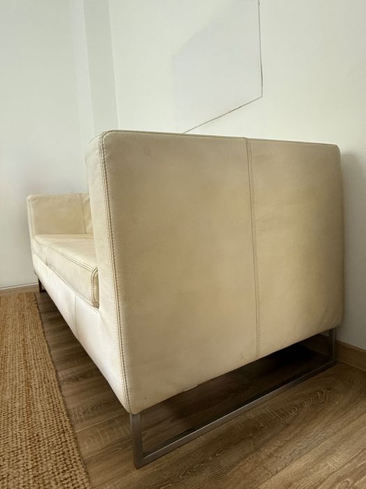 Canapea din piele naturală - necesita vopsire