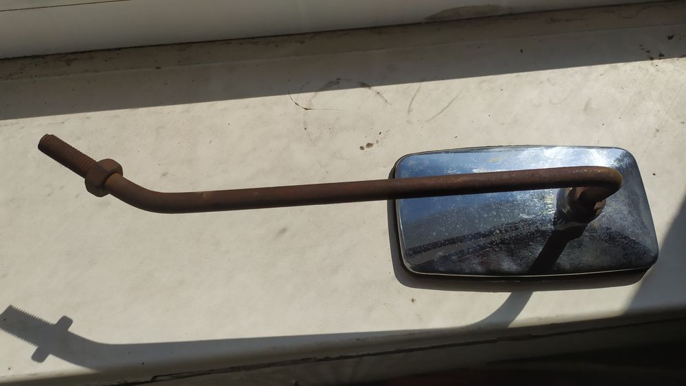 Зеркало на мотоцикл