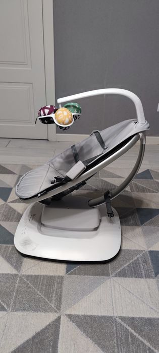 Продам детскую электрокачель