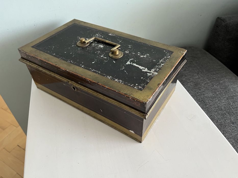Метална каса за кеш / 19- ти век
