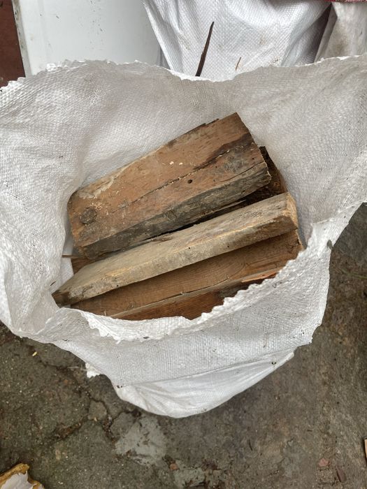 Чували с дърва за огрев