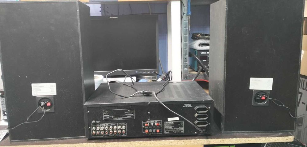 Продавам Усилвател и тонколони UNIVERSUM