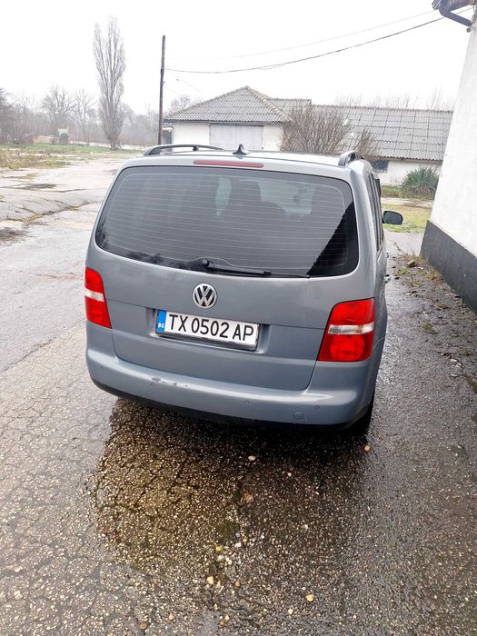 Продавам Volkswagen Tauran.