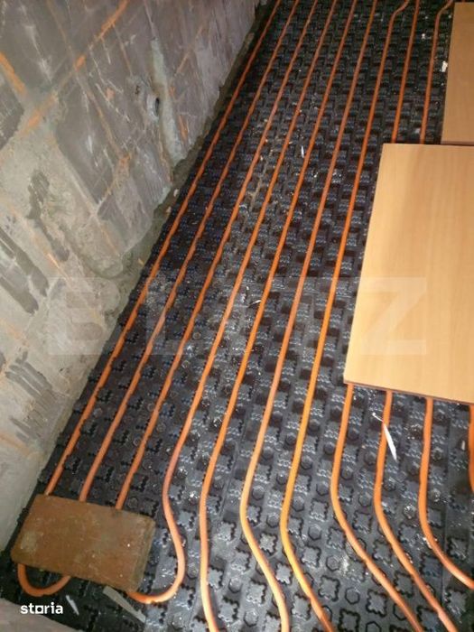 Casa renovata in sat Berecuta, 2 imobile, teren 1500 mp si panouri fot
