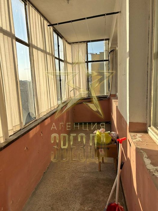 Голям апартамент в центъра!