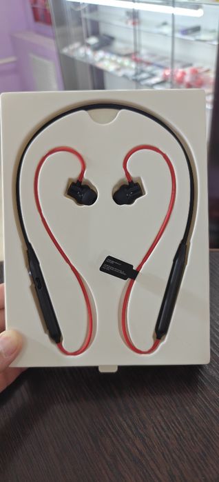 Продам новые наушники OnePlus bullets  wireless Z3!