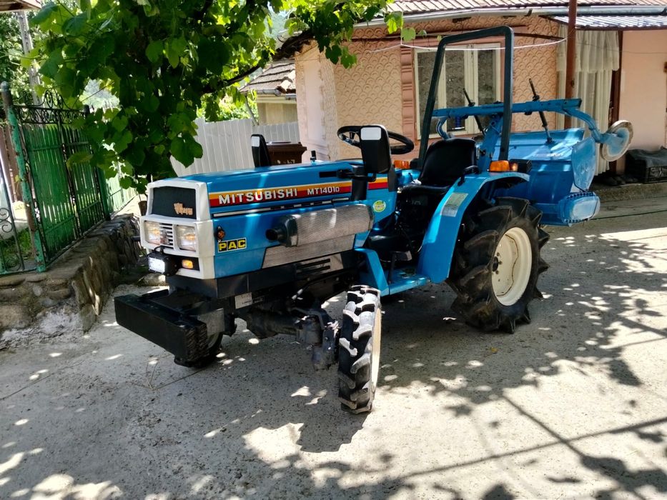 vand tractoras de 15 cai