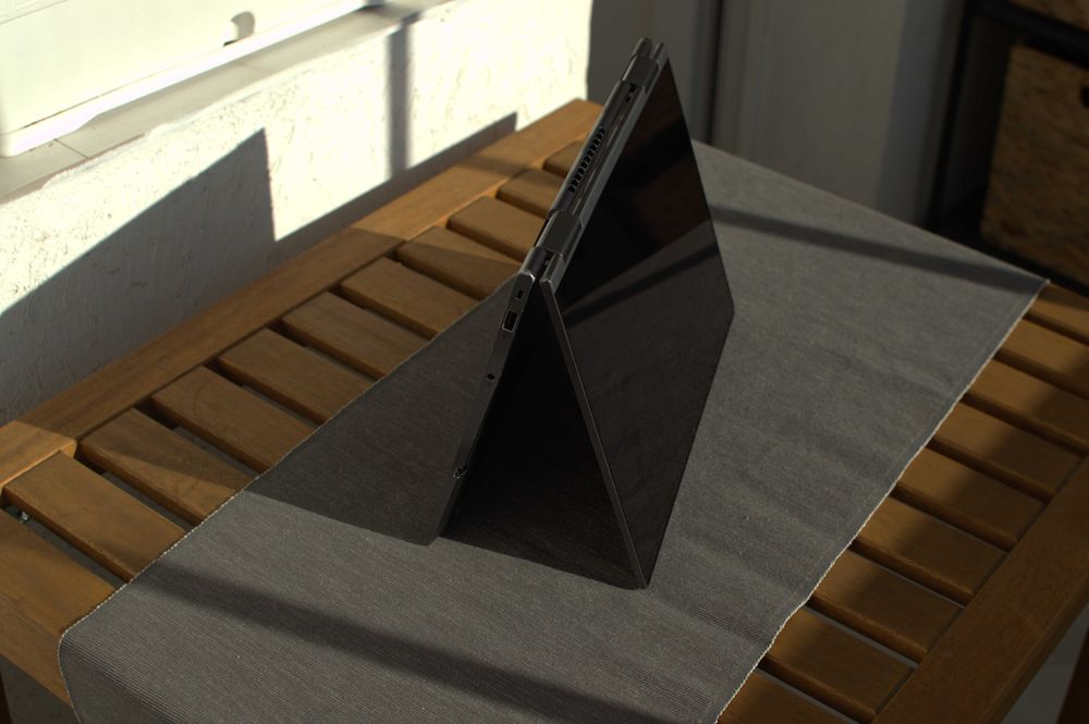 Лаптоп Lenovo X1 Yoga Gen 6 i7 / 16GB / 256GB SSD / IPS Touch