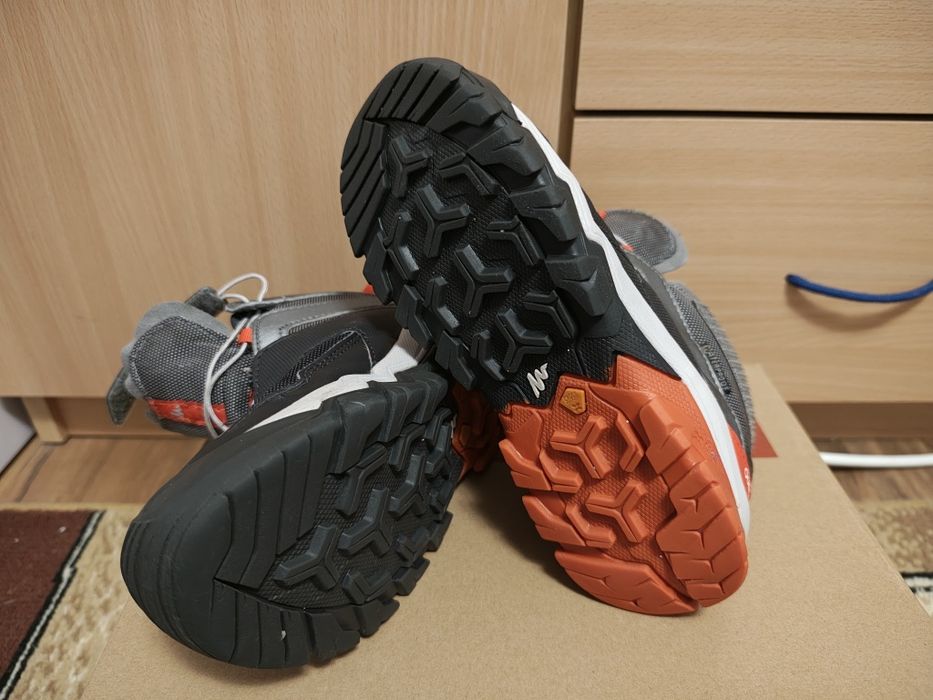 Ghete de drumeție impermeabile QUECHUA pentru copii - marime 33