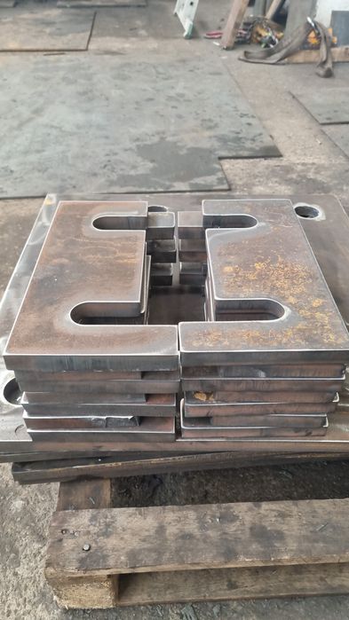 Debitare / taiere / traforare / tabla / metale cu plasma cnc