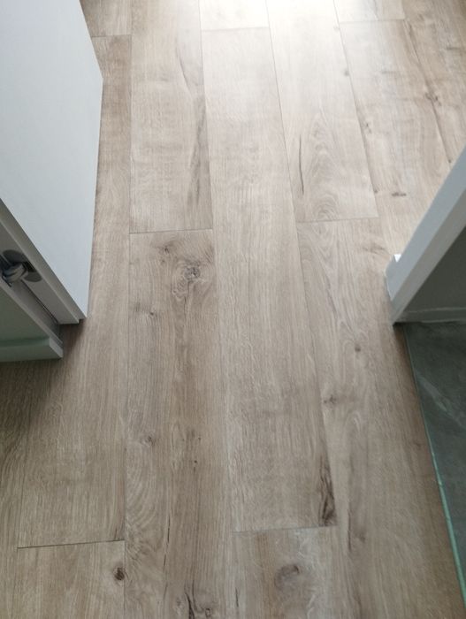 Ремонт квартир. Поклейка обоев