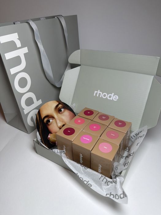 Rhode Pocket Blush оригинален кремообразен руж Cream Blush Blush Stick стик за бузи и устни грим makeup Hailey Bieber Хейли Бийбър 13 цвята