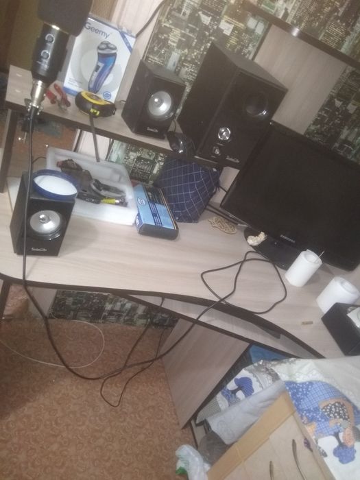 Компьютерный стол