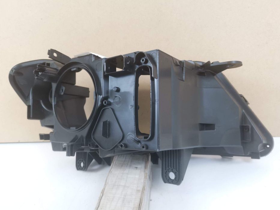 БМВ X3 / BMW X3 F25 Кожух на фара със стъкло на фара ляв БМВ X3 F25 в