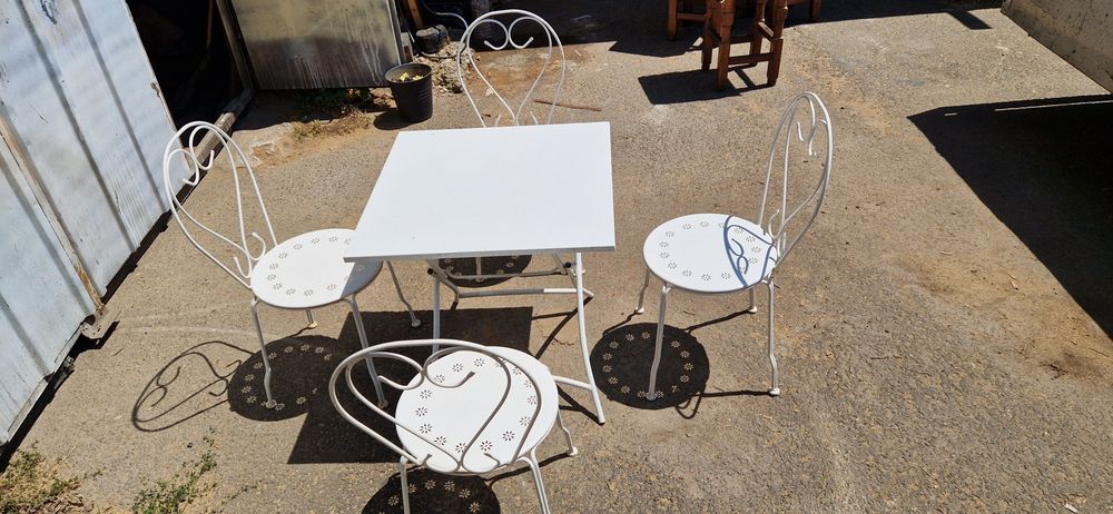 Матален комплект маса + стол