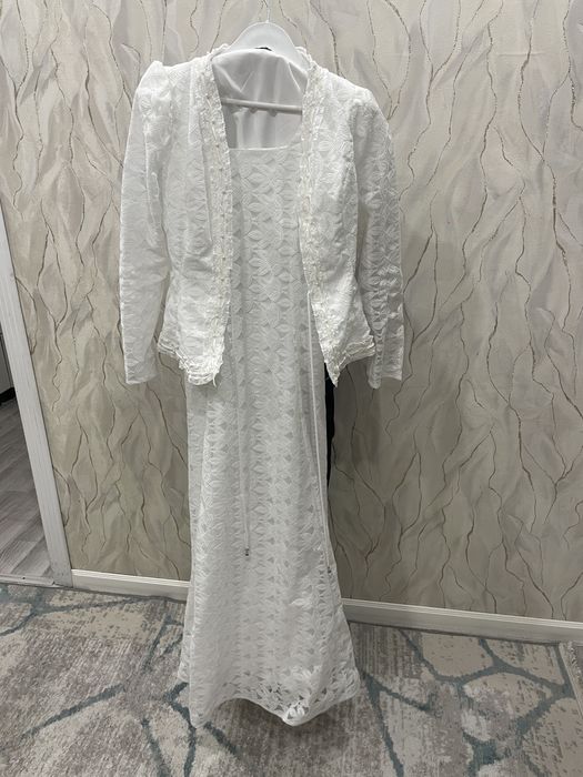 Платье белое 46 L размер