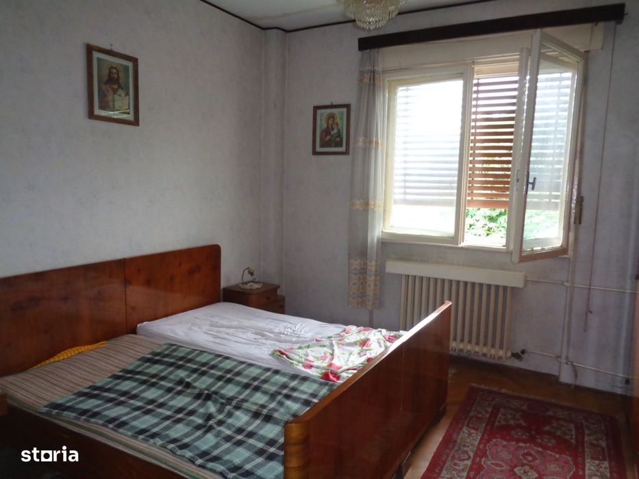Apartament 2 camere, 109 mp CENTRU etaj 2 bloc caramida garaj, boxa
