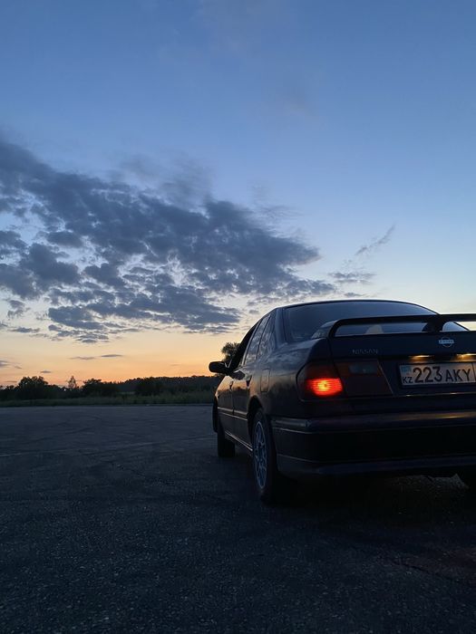 Продам срочно машина на полном ходу