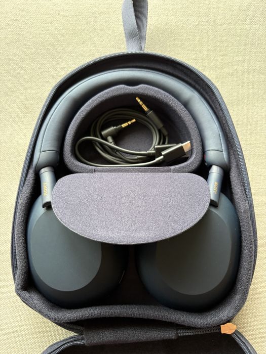 Casti Sony WH-1000XM5 noise cancelling, in garantie