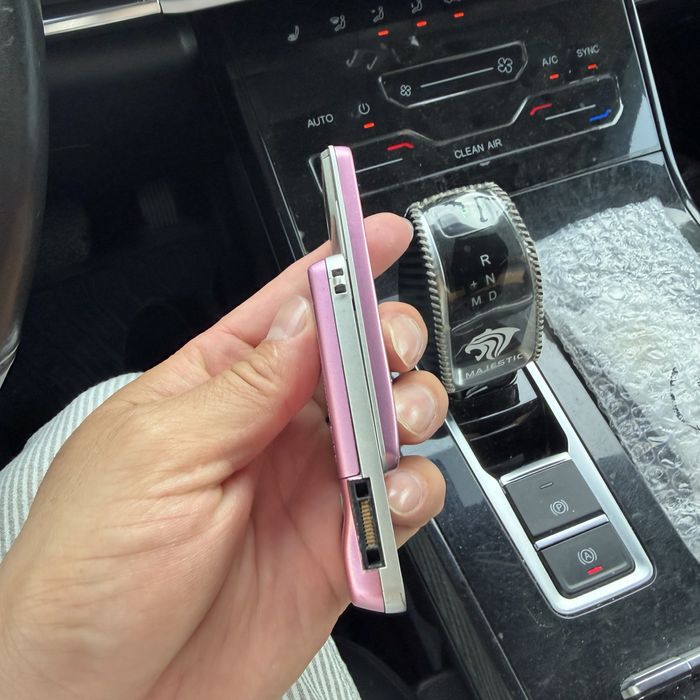 Sony Ericsson T303 ime bor