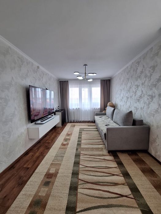 Продам ковер в хорошем состоянии