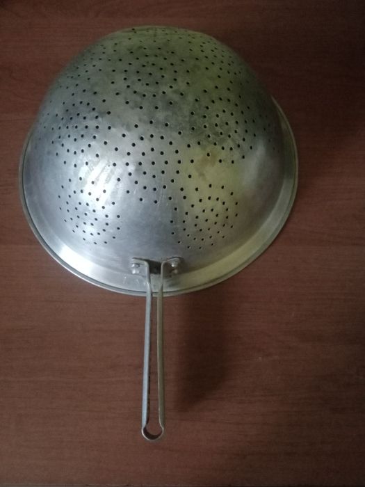 Дуршлаг советский , большой .