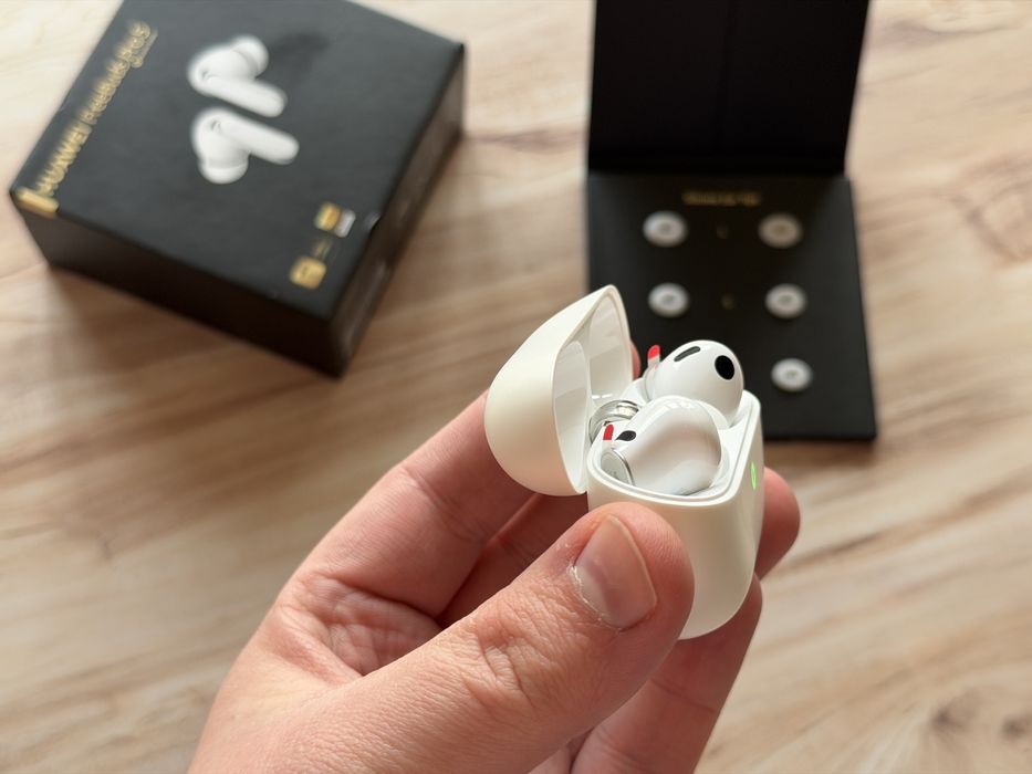 Huawei Freebuds 5 Pro NOI garantie si factura 2 ani