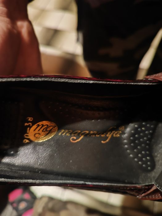 Дамски обувки Магнолия естествен лак