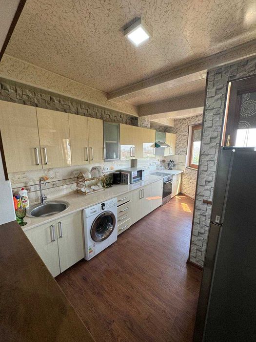 Сдаётся элитная квартира в центре ор-р МВД корзинка 3х комнатная