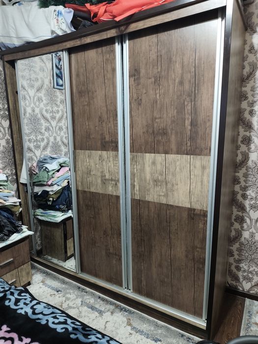 Продам спальный гарнитур