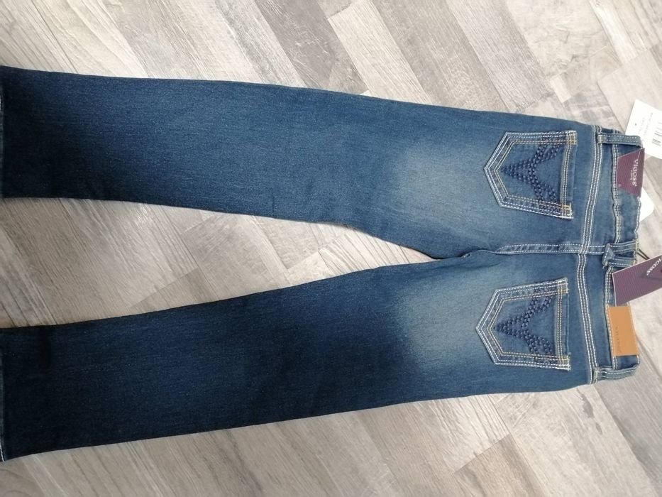 Чисто Нови дънки