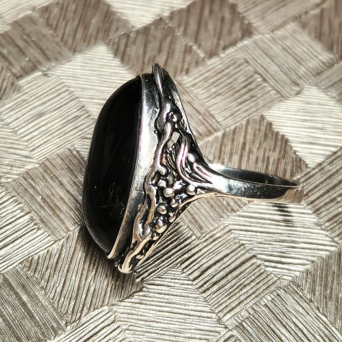 Inel din argint cu granat natural