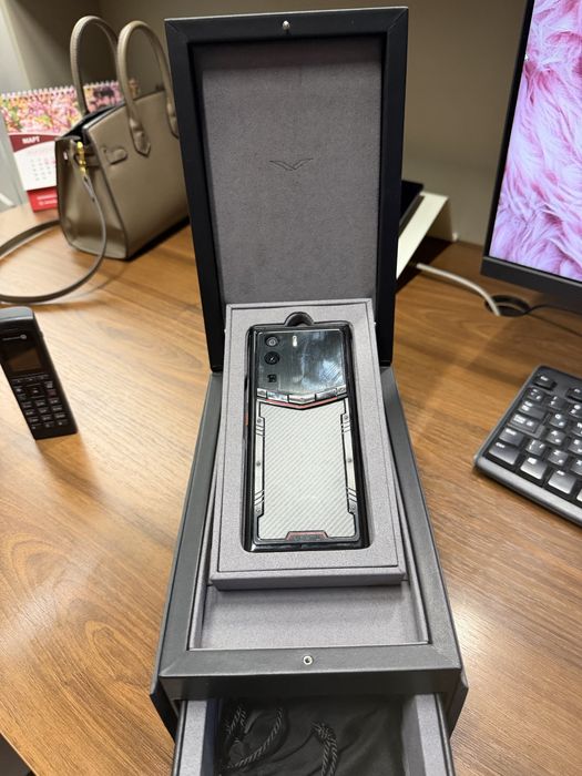 Vertu META D TX продам в отличном состояни