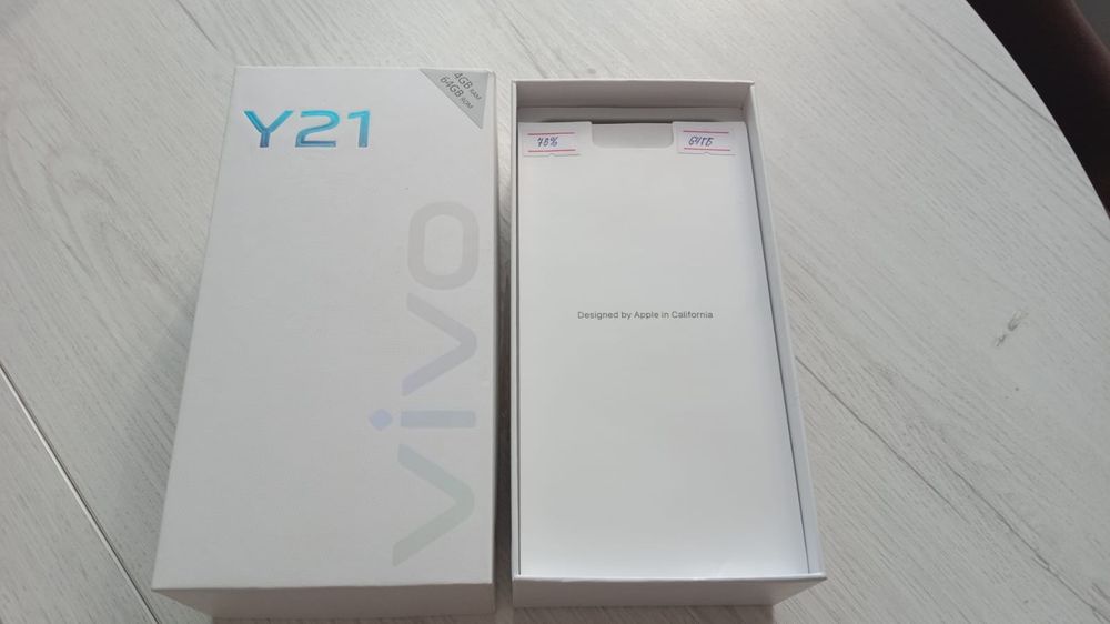 Продам телефон Vivo y21 в хорошем состоянии