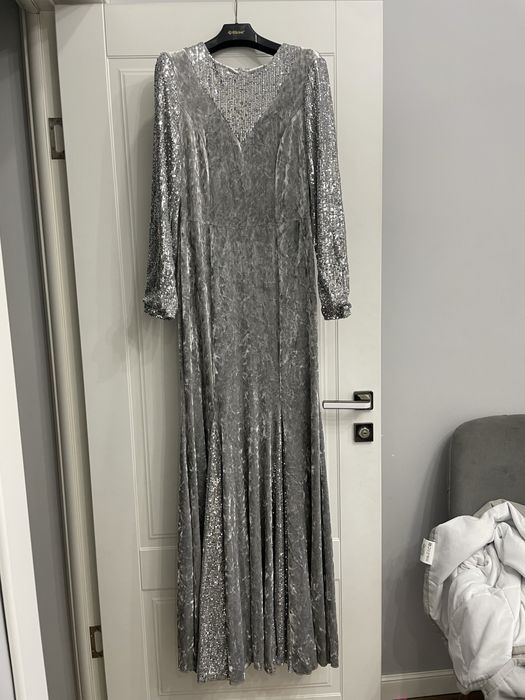 Продам платье размер М