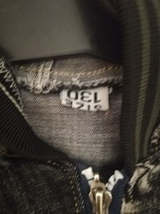 Продам джинсовый костюм